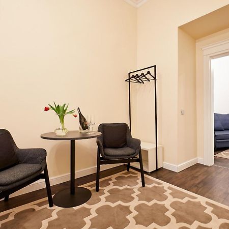 Nice Apartment In Old Town 2 Krakow Bagian luar foto