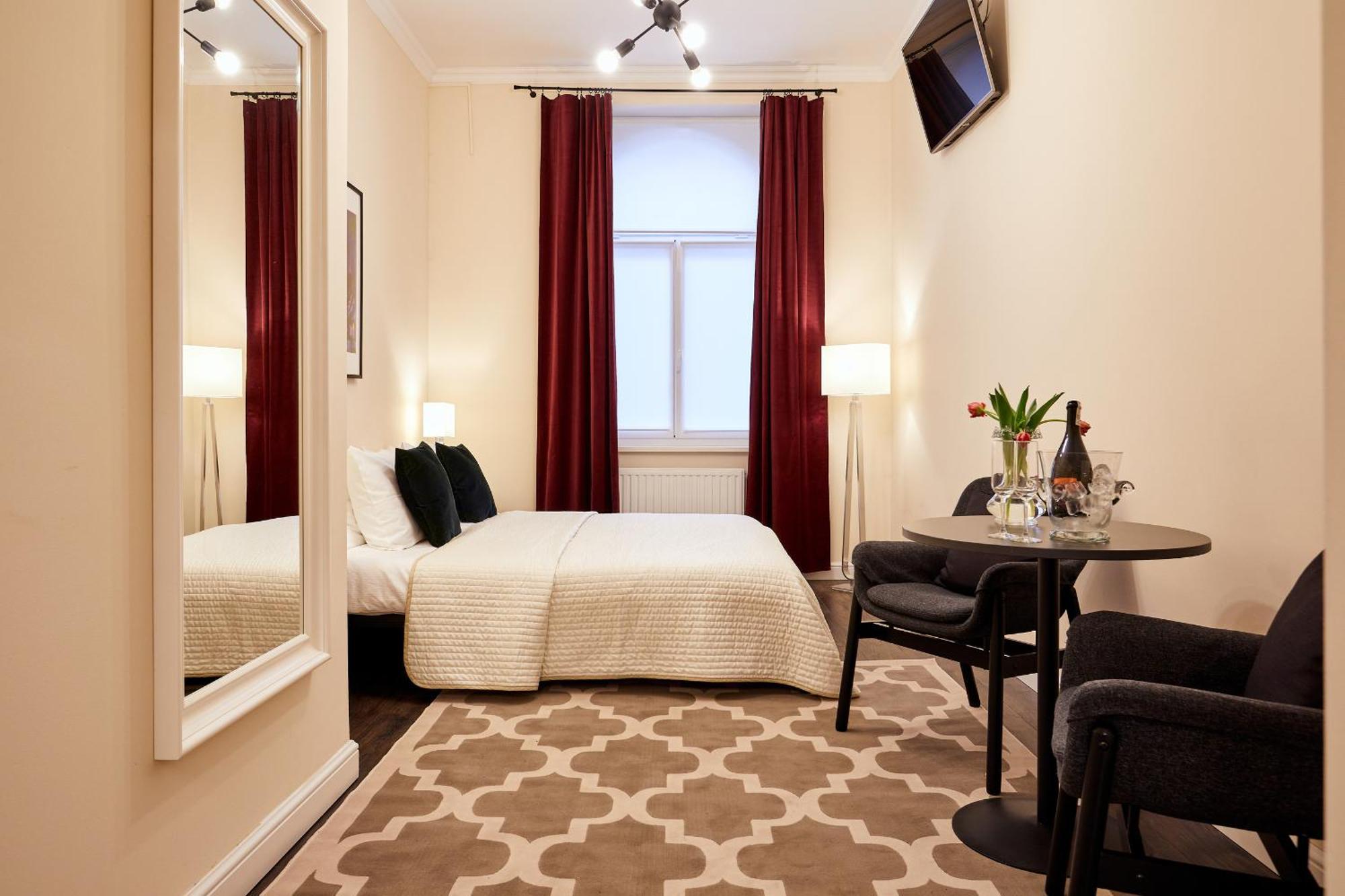 Nice Apartment In Old Town 2 Krakow Bagian luar foto